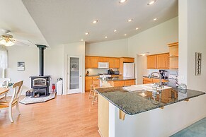Moyie Springs Home w/ Views, Near Kootenay River!