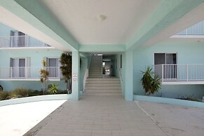 180 Degrees Of Ocean Views, Sitting On A Large Lagoon That Opens To Fl