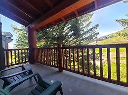 Snow Flower 078 3 Bedroom Condo by RedAwning