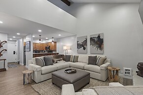 Snow Flower 078 3 Bedroom Condo by RedAwning