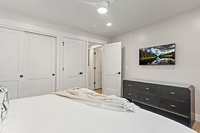 Snow Flower 078 3 Bedroom Condo by RedAwning