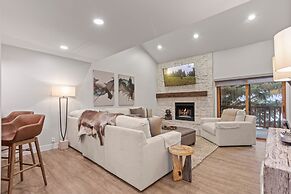 Snow Flower 078 3 Bedroom Condo by RedAwning