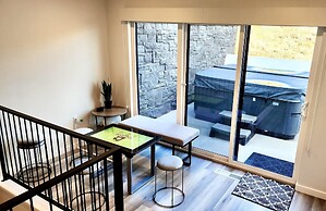 Terra Retreat #9 4 Bedroom Condo