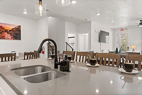 Terra Retreat #9 4 Bedroom Condo