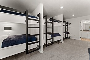 Terra Retreat #9 4 Bedroom Condo