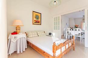 Casa Nebari Seaside Home-fully Equipped Ideal Spot