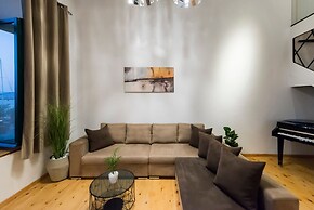 Aigli Seafront Loft-bespoke Design Gem