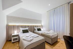 Aigli Seafront Loft-bespoke Design Gem