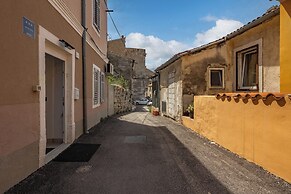 Apartment Amfiteatar Pula Old Town