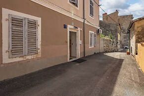 Apartment Amfiteatar Pula Old Town