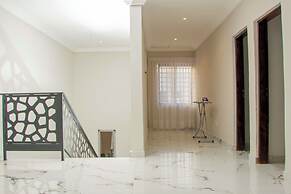 Pot of Gold Butler Residence