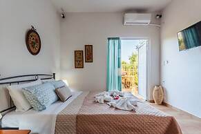 Summer Rose Garden Getaway - A Step to the Beach