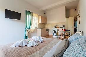 Summer Rose Garden Getaway - A Step to the Beach