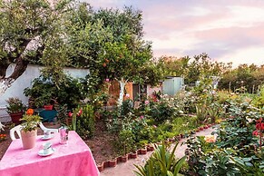 Summer Rose Garden Getaway - A Step to the Beach