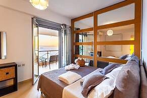 Aigli Luxury Villa - Panoramic Seaview Retreat