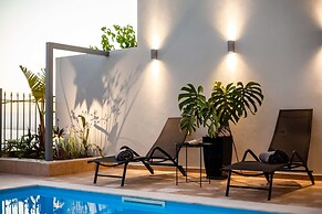 Aigli Luxury Villa - Panoramic Seaview Retreat