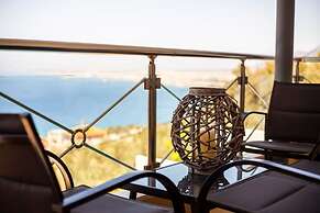 Aigli Luxury Villa - Panoramic Seaview Retreat