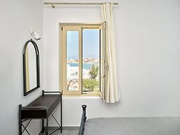 Villa Maria - Naoussa Fishes Blue Grey Suite