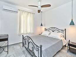 Villa Maria - Naoussa Pigeons Blue Gold Suite