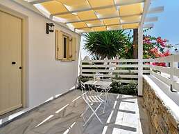 Villa Maria - Naoussa Pigeons Blue Gold Suite