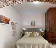 Sohora s Spring Sanctuary - Paradise Courtyard Gem