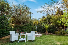 Beachfront Luxury Villa-private Pool Garden Heaven