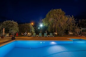 Beachfront Luxury Villa-private Pool Garden Heaven
