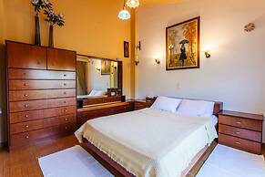 Beachfront Luxury Villa-private Pool Garden Heaven