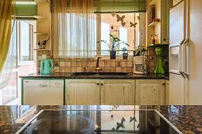 Beachfront Luxury Villa-private Pool Garden Heaven