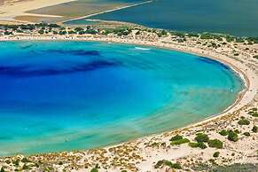 Beachfront Luxury Villa-private Pool Garden Heaven