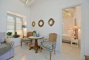 A Sea-licious Vacation - Chic Style in Hydra