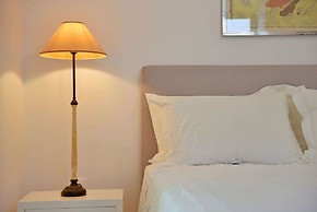 A Sea-licious Vacation - Chic Style in Hydra
