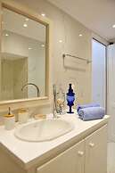 A Sea-licious Vacation - Chic Style in Hydra