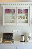 A Sea-licious Vacation - Chic Style in Hydra