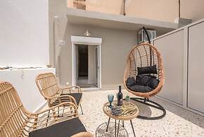 The Urban Loft 2 - Athens Unique Oasis