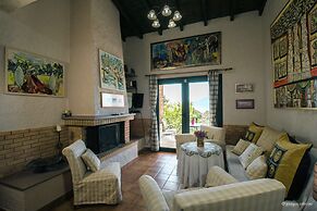 Nerotrivia Villa - Ocean Panorama and Lush Gardens
