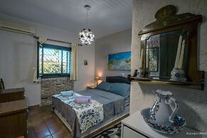 Nerotrivia Villa - Ocean Panorama and Lush Gardens