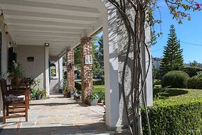 Nerotrivia Villa - Ocean Panorama and Lush Gardens