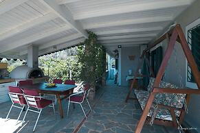Nerotrivia Villa - Ocean Panorama and Lush Gardens