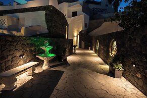 Yiota Collection  3Suites&3Prive Jacuzzi