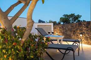 Yiota Collection  3Suites&3Prive Jacuzzi