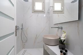 Yiota Collection  4 Suites & 4 Prive Jacuzzi