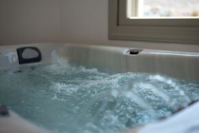 Yiota Collection  4 Suites & 4 Prive Jacuzzi