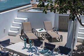 Yiota Collection  3Suites&3Prive Jacuzzi