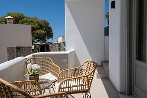 Yiota Collection  4 Suites & 4 Prive Jacuzzi