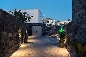 Yiota Collection  3Suites&3Prive Jacuzzi