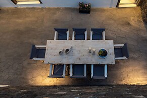 Yiota Collection  3Suites&3Prive Jacuzzi