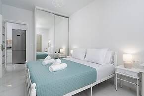 Yiota Collection  4 Suites & 4 Prive Jacuzzi