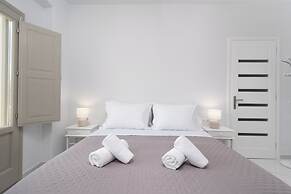 Yiota Collection  4 Suites & 4 Prive Jacuzzi