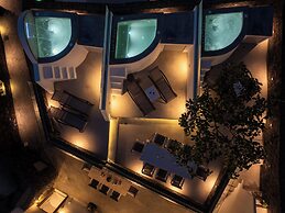 Yiota Collection  3Suites&3Prive Jacuzzi